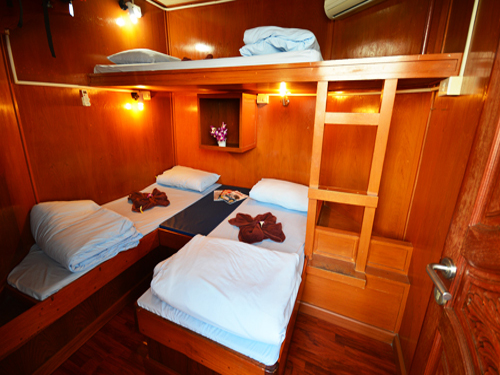 Manta Queen 3 Liveaboard Quad cabin