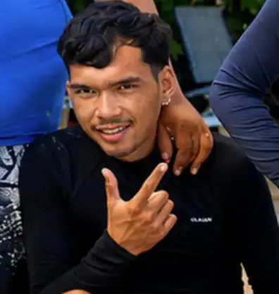 Filine - Surfing Coach SSS Phuket